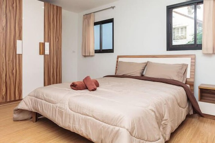 Room 15 of 42