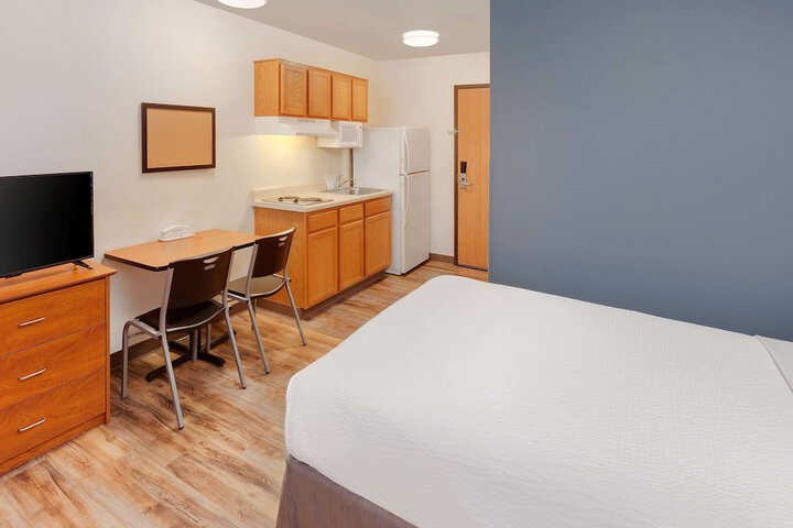 Room 13 of 27