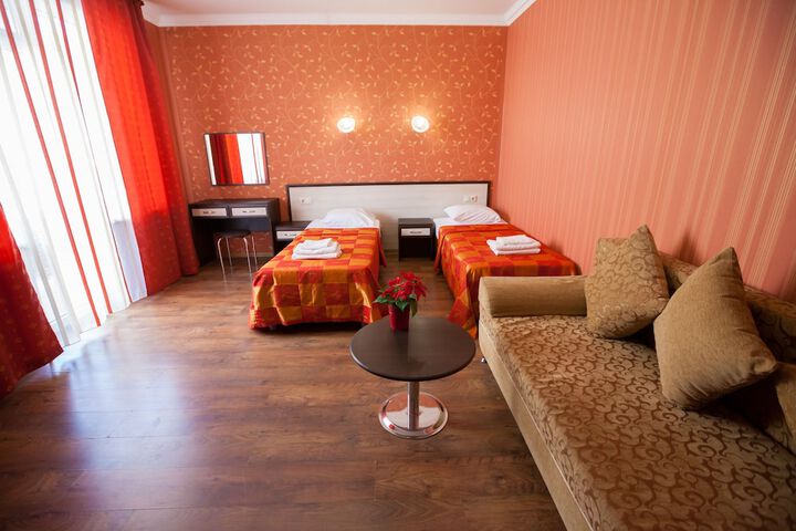 Room 16 of 42