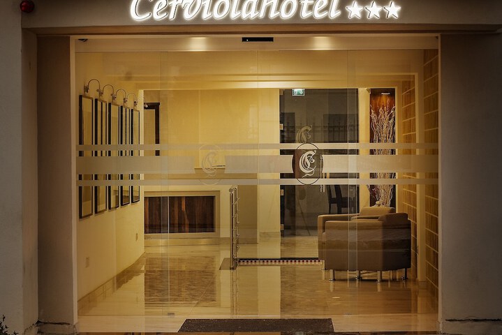 Hotel 37 of 40