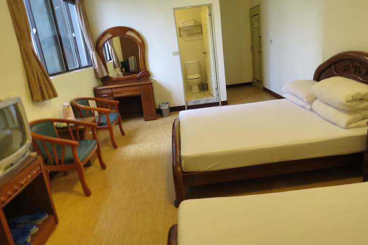 Room 14 of 35