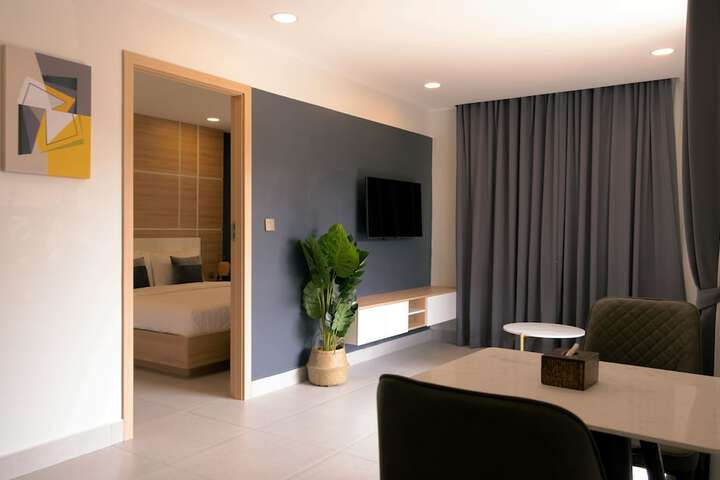 Room 16 of 63