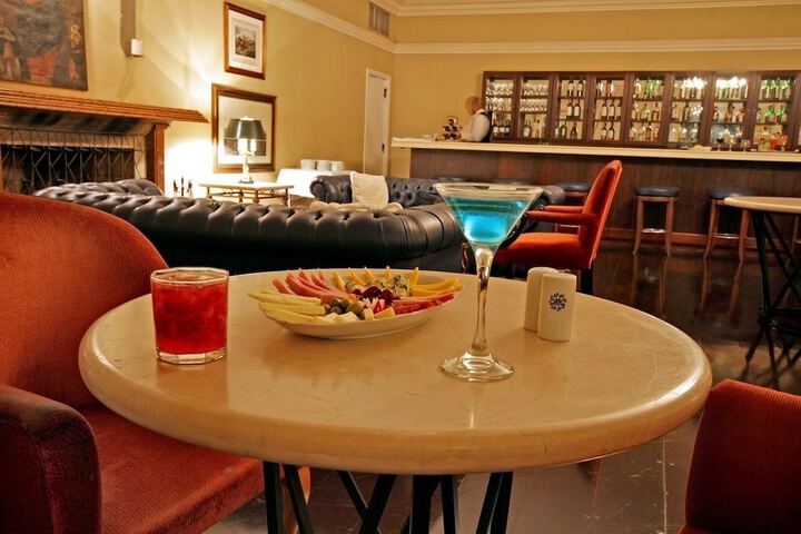 Lounge 108 of 125