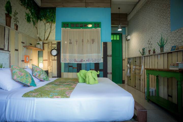 Room 6 of 67