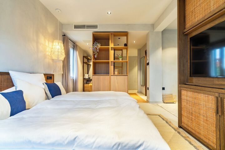 Room 30 of 133