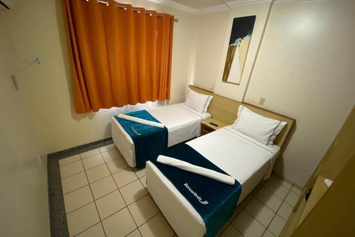 Room 4 of 10