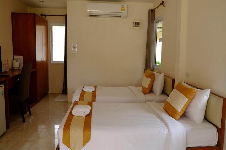 Room 6 of 52