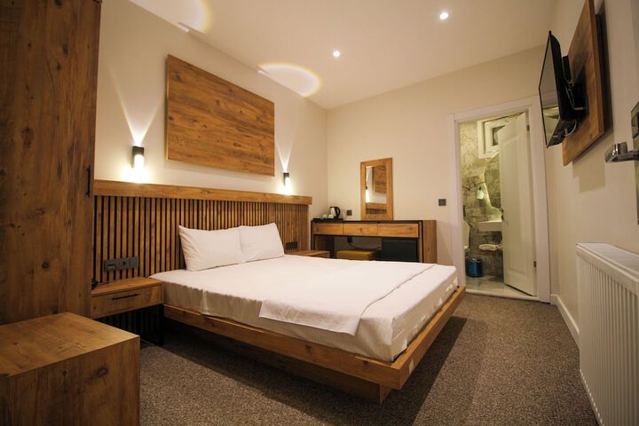 Room 34 of 59