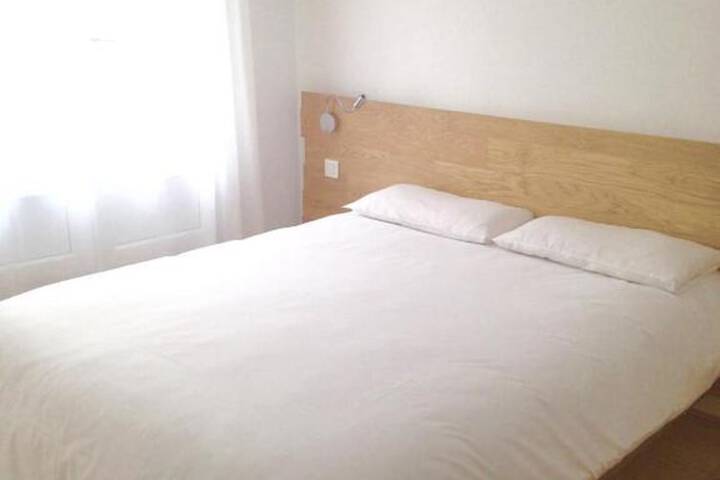 Room 5 of 10