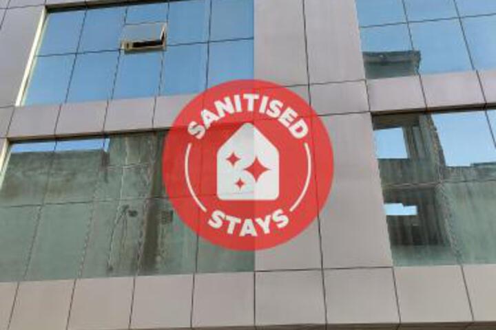 Capital O 82155 Hotel JMK