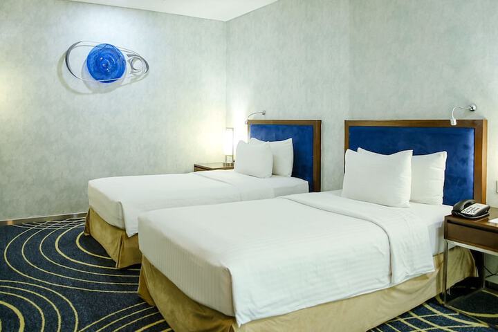 Room 16 of 65