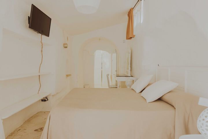 Room 16 of 62
