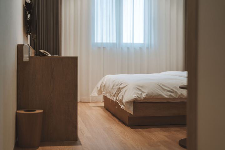 Room 16 of 24
