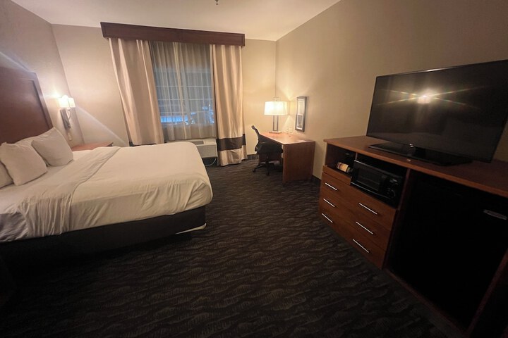 Room 8 of 46