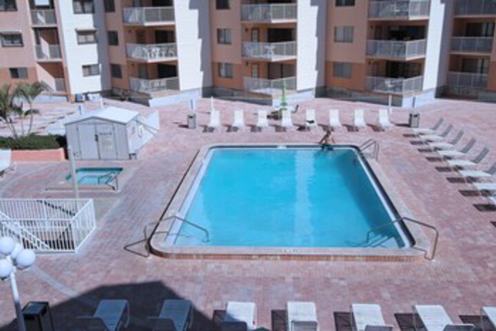 Pool 19 of 30