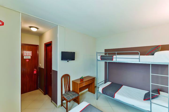 Room 11 of 31