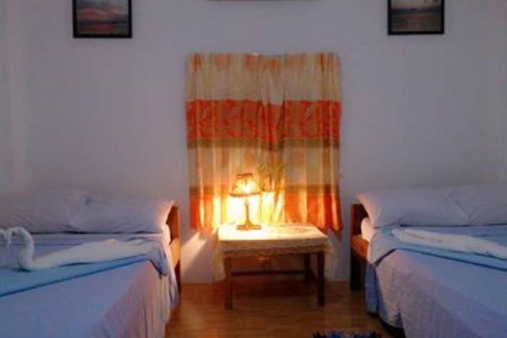 Room 6 of 38