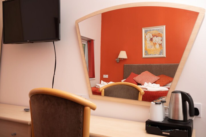 Room 22 of 46