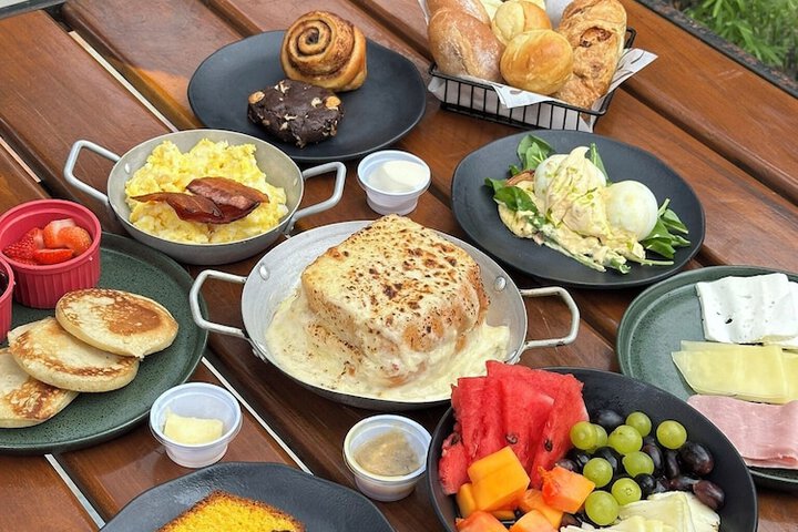Breakfast/Coffee Service 72 of 75