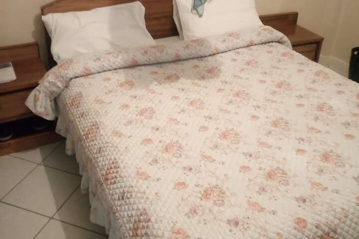 Room 8 of 21