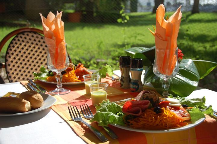 Dining 49 of 70