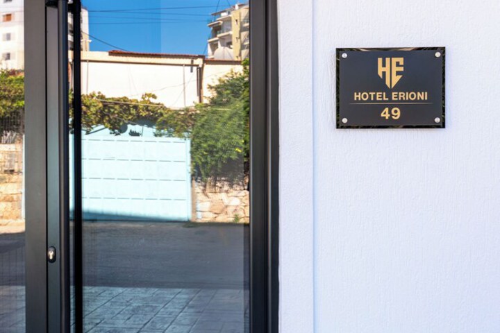 Hotel 5 of 76