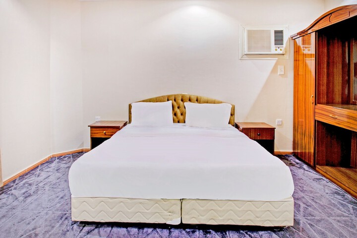 Room 15 of 53