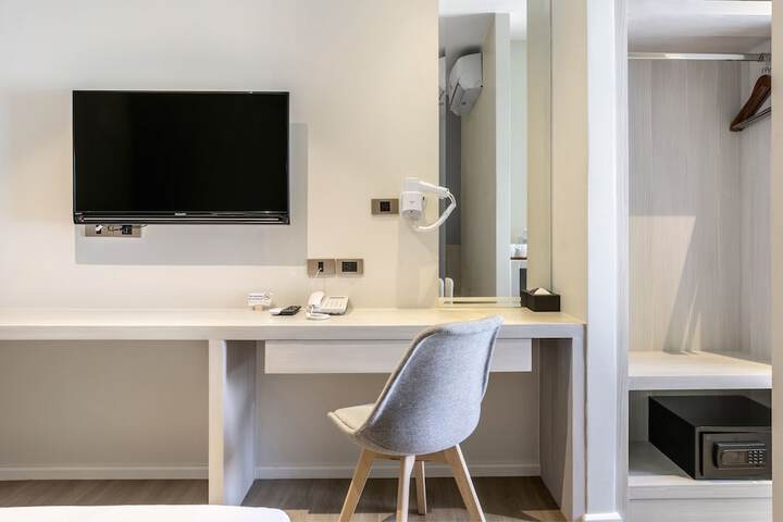 Room 18 of 54