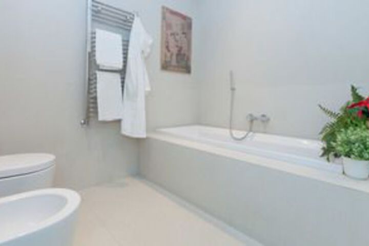 Room 4 of 22