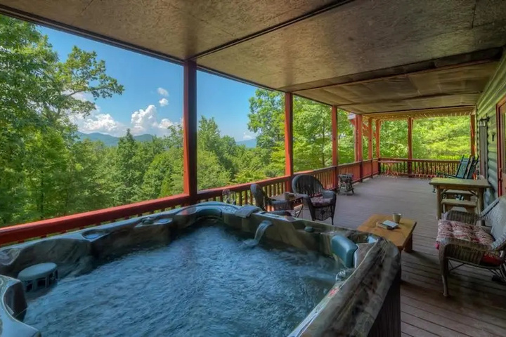 Pool 11 of 20