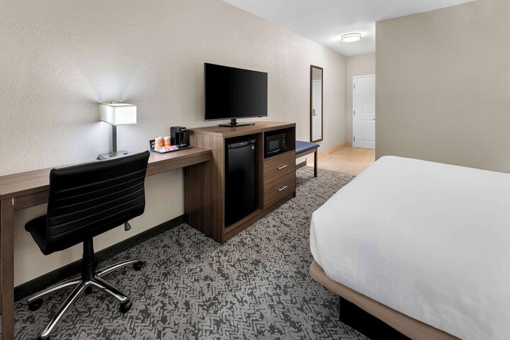Room 20 of 65