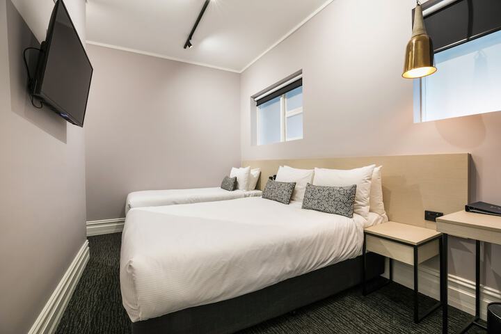 Room 19 of 61