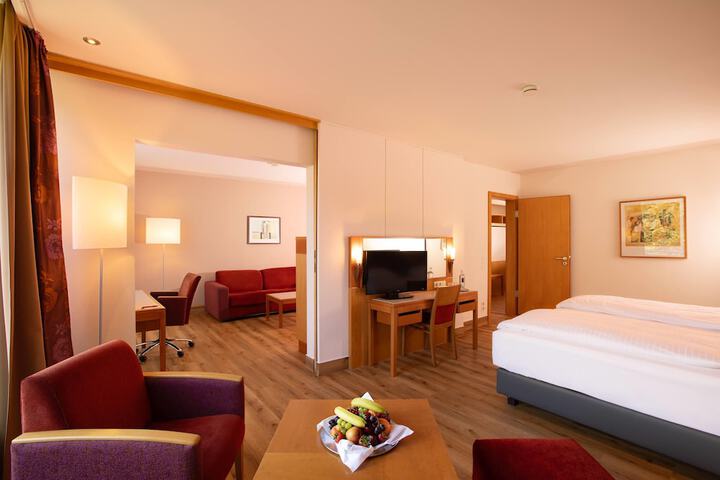 Room 21 of 83