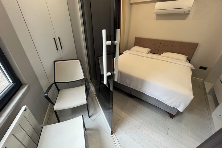 Room 72 of 129