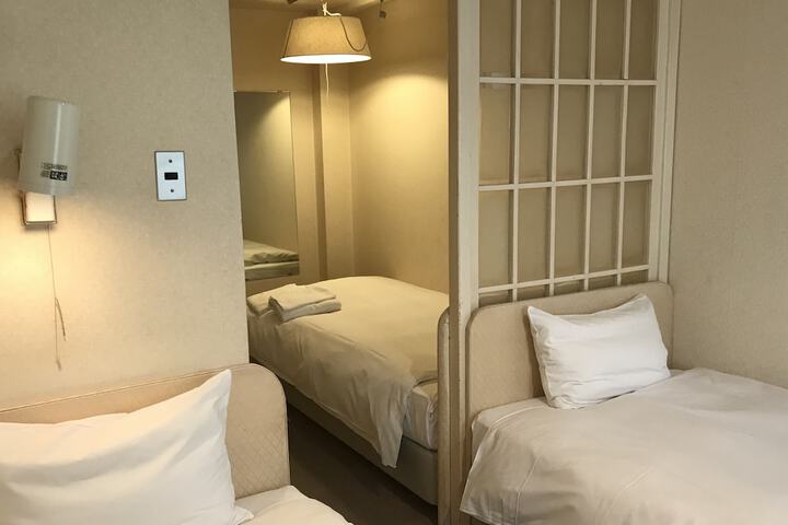 Room 37 of 139