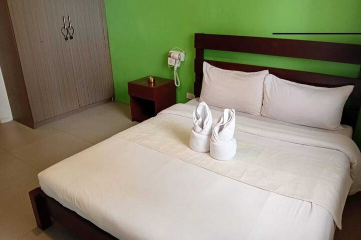 Room 8 of 23