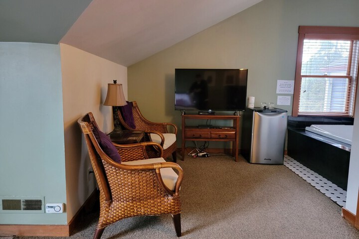 Room 8 of 53