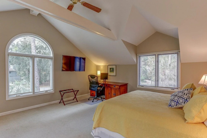 Room 4 of 22