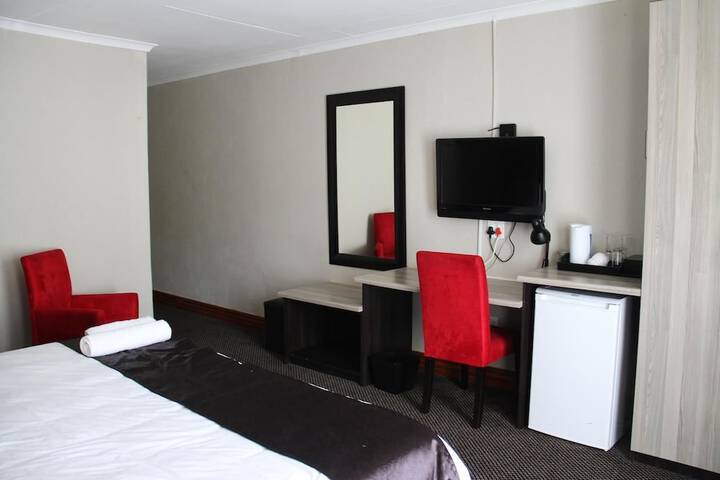 Room 22 of 48