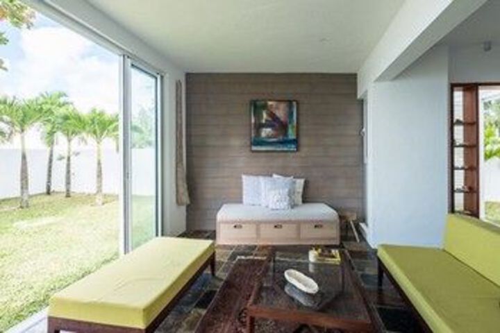 Room 10 of 13