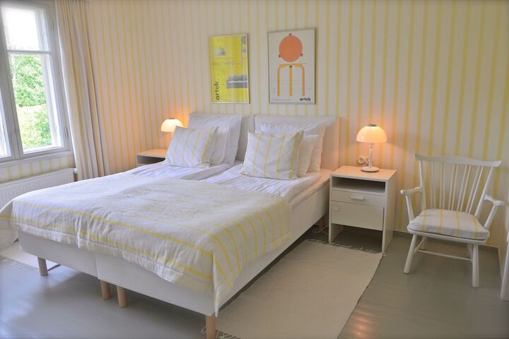 Room 8 of 66