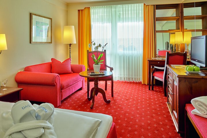 Room 5 of 36