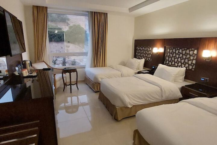 Room 16 of 61