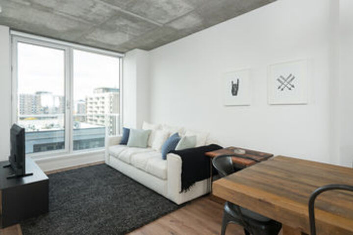 Delightful Festival Quarter Suites by Sonder