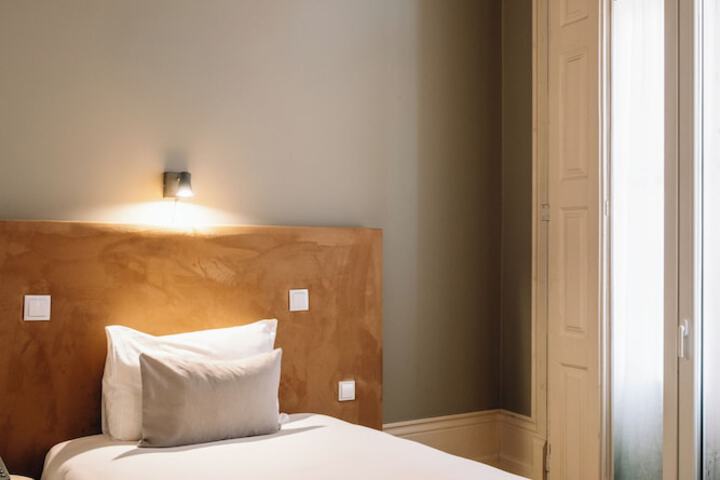 Room 19 of 46