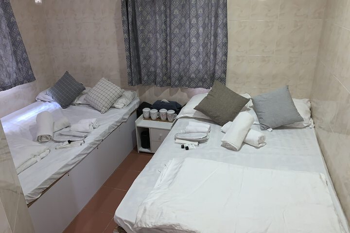 Room 27 of 31