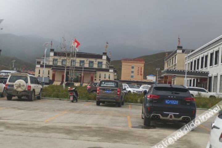 Nukpa manor hotel