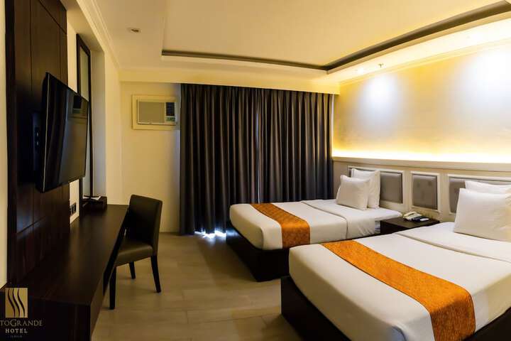 Room 4 of 22