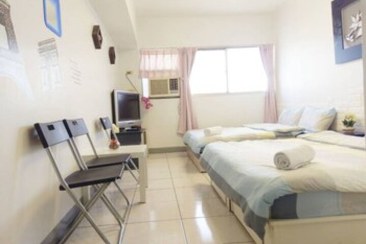 Room 9 of 17