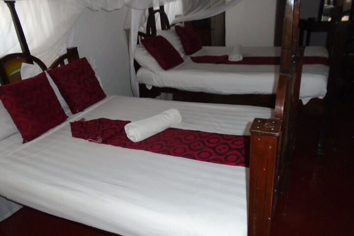 Room 9 of 39